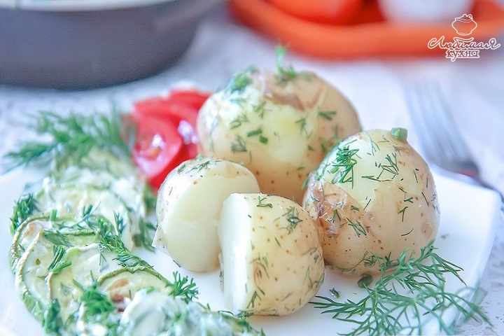 Кабачки жареные с молодым картофелем