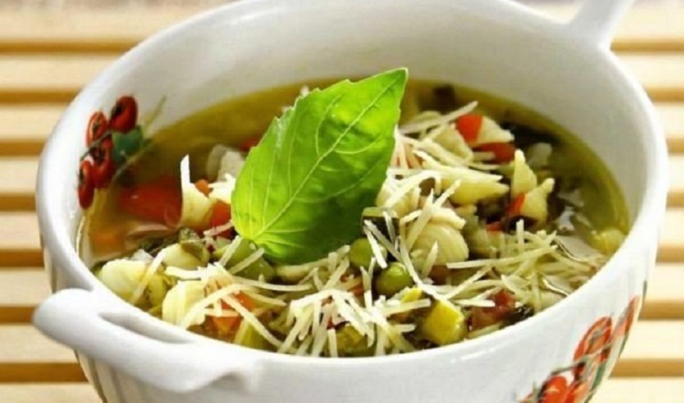 Суп минестроне с добавлением бекона - рецепт приготовления