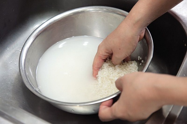 Промывка риса