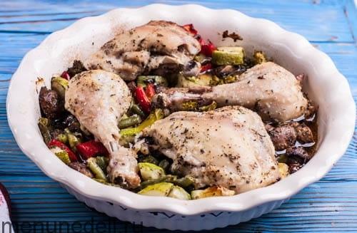 Как приготовить куриную грудку с овощами диетическую. Как приготовить диетическую курицу с овощами в духовке